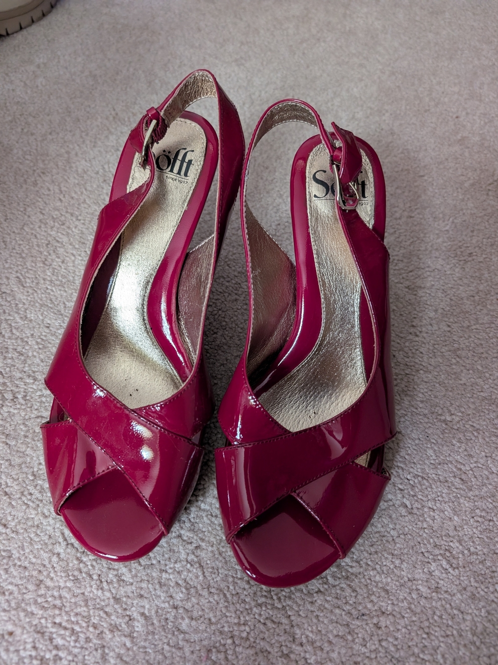 Sofft Women's red Patent Slingback Heels